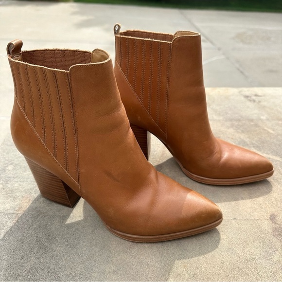 Marc Fisher Alva Pointy Toe Block Heeled Ankle Bootie Tan Leather Size 8.5 - Picture 1 of 13